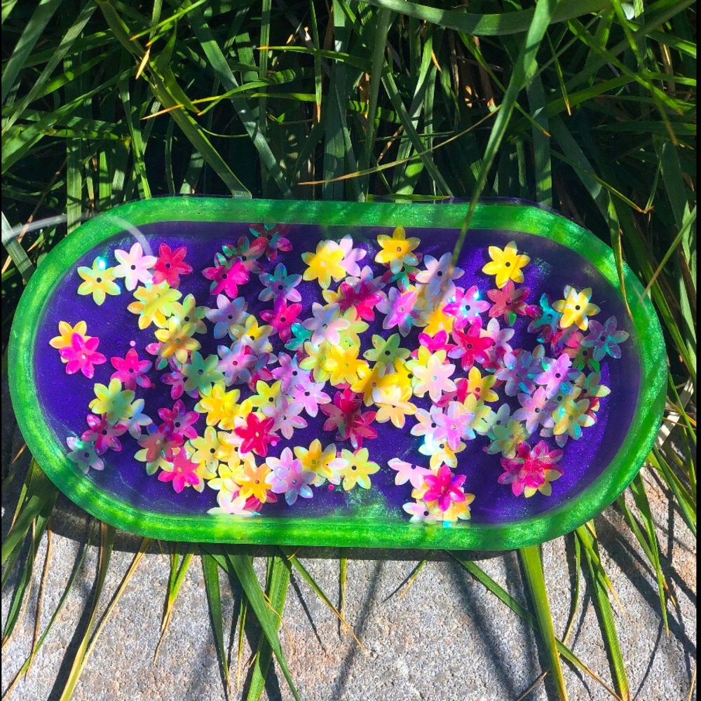 Resins Jewelry Holder, Oval Vanity Dish, Perfume and Soap Holder